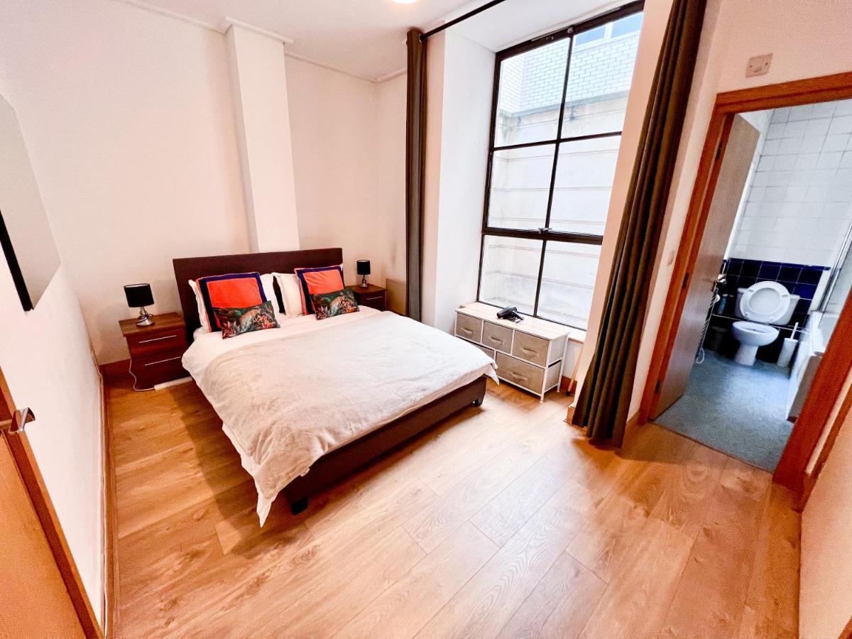 Superior Entire Apartment Between St Pauls Cathedral And Covent Garden London Exterior foto