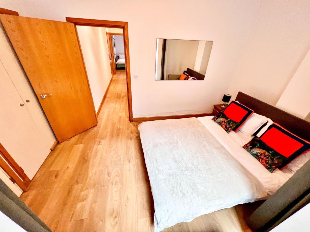 Superior Entire Apartment Between St Pauls Cathedral And Covent Garden London Exterior foto
