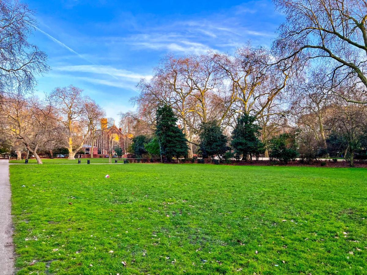 Superior Entire Apartment Between St Pauls Cathedral And Covent Garden London Exterior foto