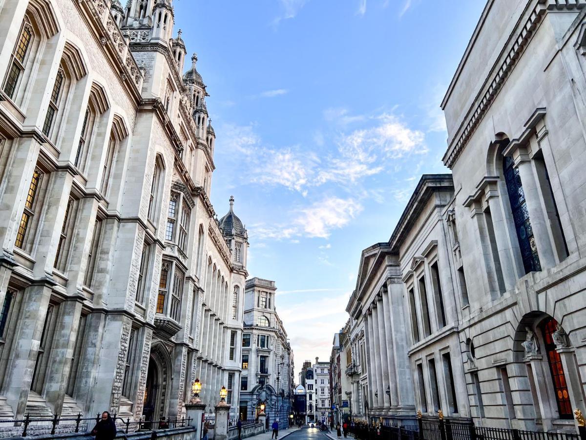Superior Entire Apartment Between St Pauls Cathedral And Covent Garden London Exterior foto