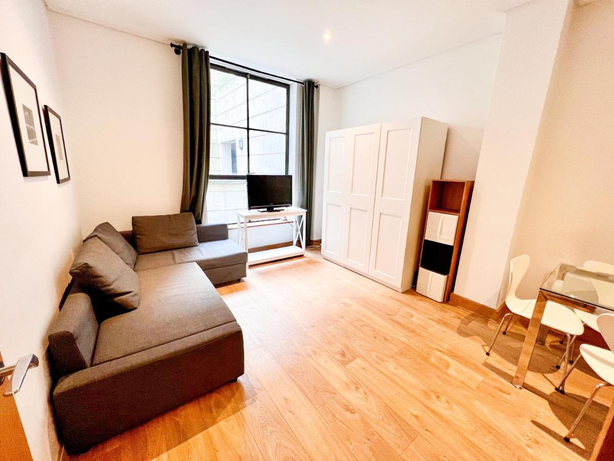 Superior Entire Apartment Between St Pauls Cathedral And Covent Garden London Exterior foto