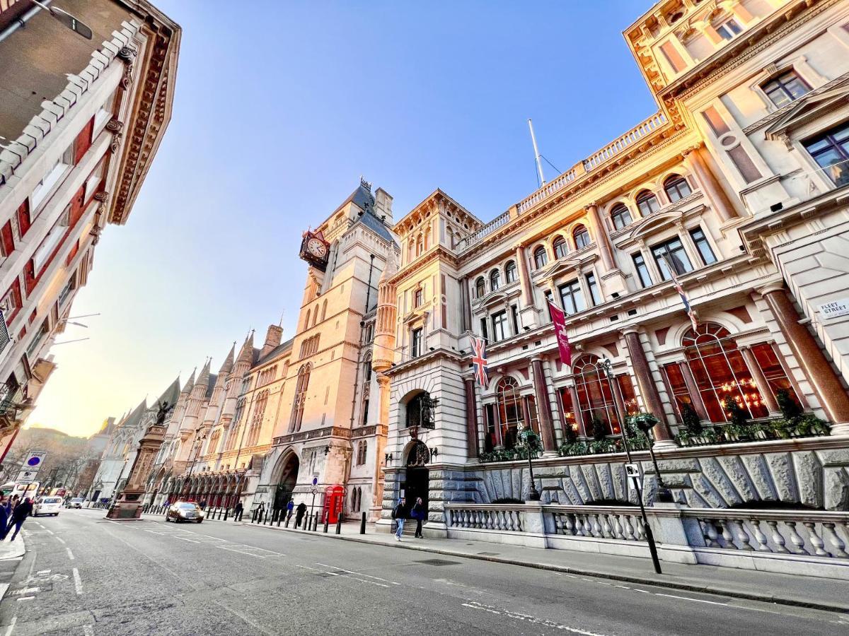 Superior Entire Apartment Between St Pauls Cathedral And Covent Garden London Exterior foto