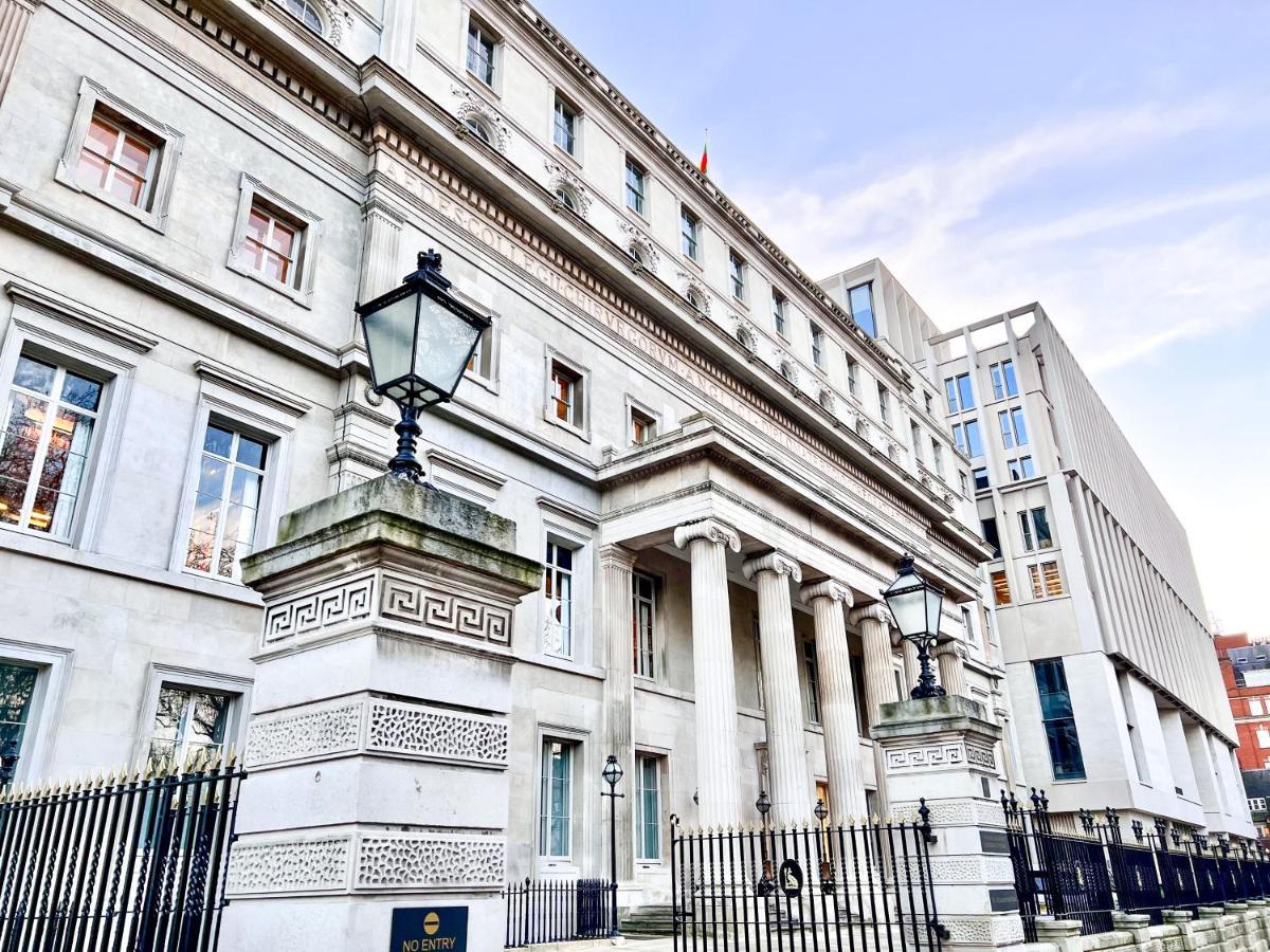 Superior Entire Apartment Between St Pauls Cathedral And Covent Garden London Exterior foto